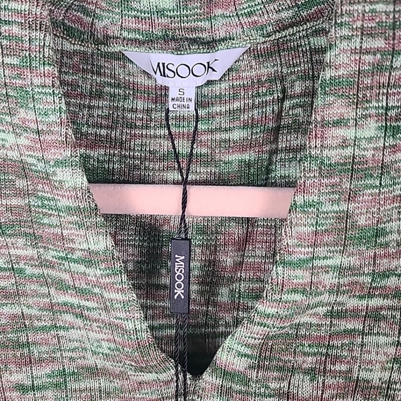 NEW Misook Mini Fit & Flare Green Dress V-neck Pleated Knit Size S MSRP $348 NWT - Picture 3 of 8